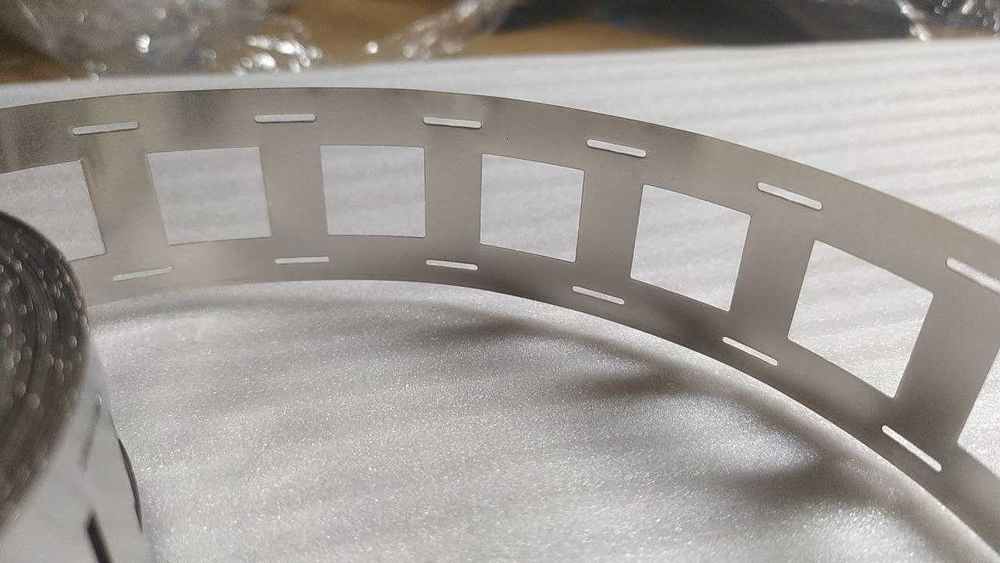 Нікельована стрічка для зварки акумів 0,2х10  0,15х8