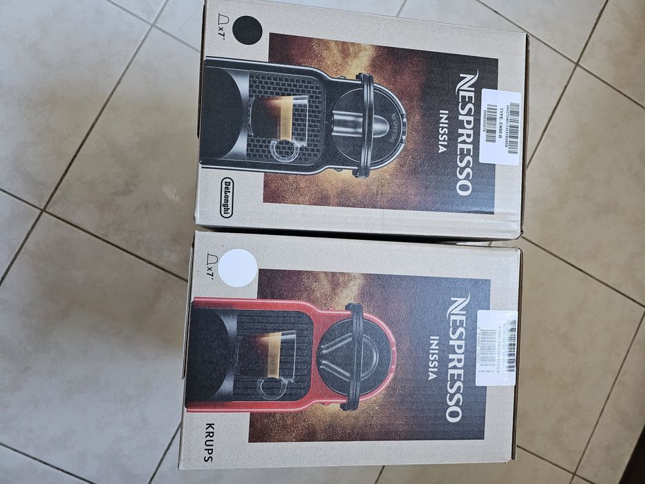 Maquina café Krups nespresso inissia vermelha, ou preta