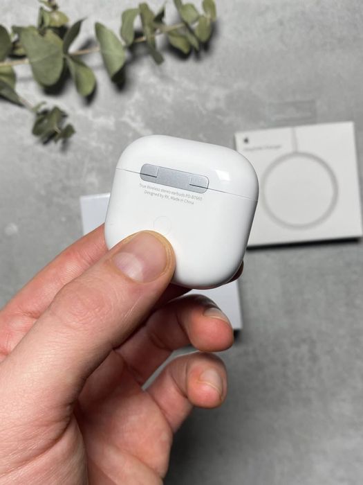 Навушники Apple AirPods 4