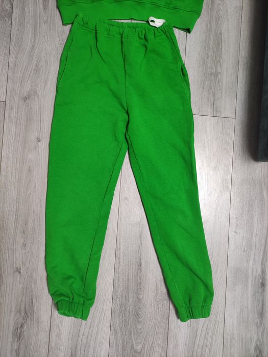 Костюм для ВАГІТНИХ ТА ГОДУЮЧИХ на Флісі зелений
Костюм для вагітних і