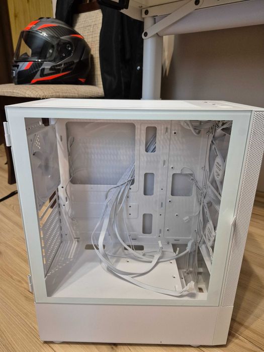 Obudowa KRUX Vako White RGB