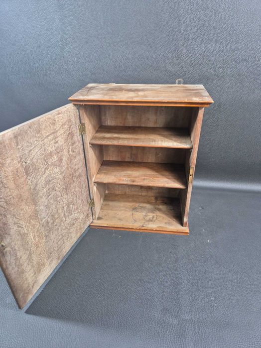 Szafka wisząca secesja XXw