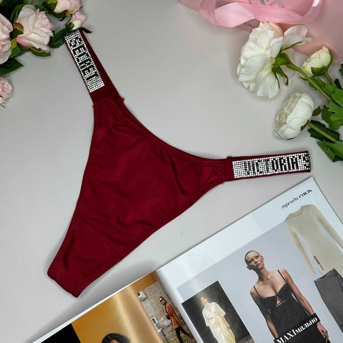 Жіночі стрінги Victoria's Secret. Женские трусики