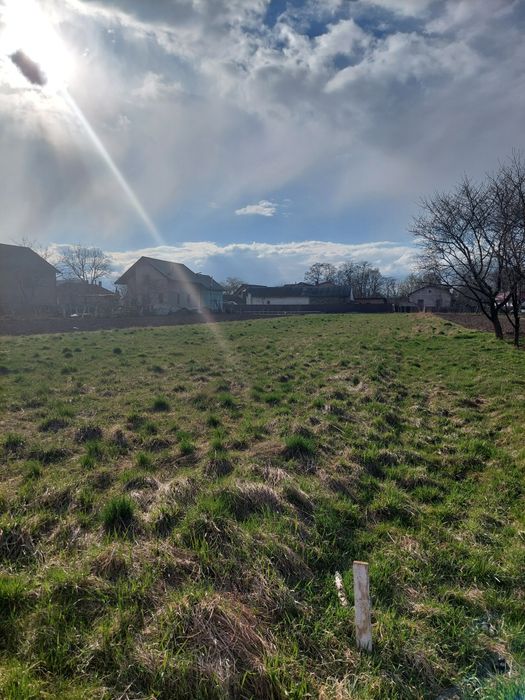 Продам земельну ділянку вул. Юності площа 15 соток є всі комунікації