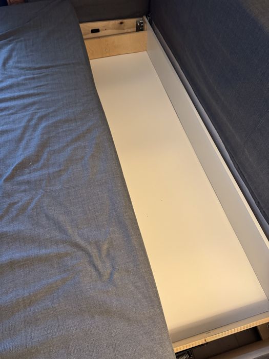 Sprzedam sofe z funkcja spania ikea