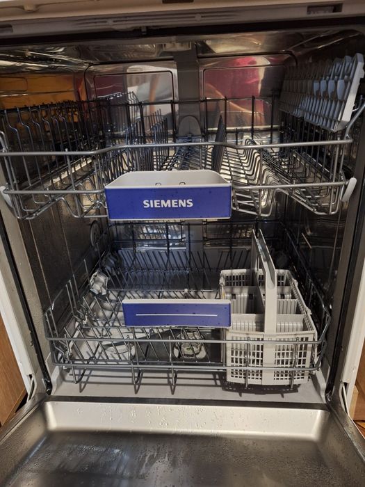 Посудомийна машина