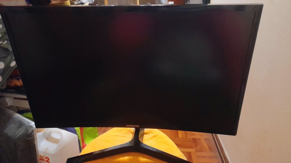 Monitor  SAMSUNG C24F390FHRXEN curvo 24''/ Para PECAS