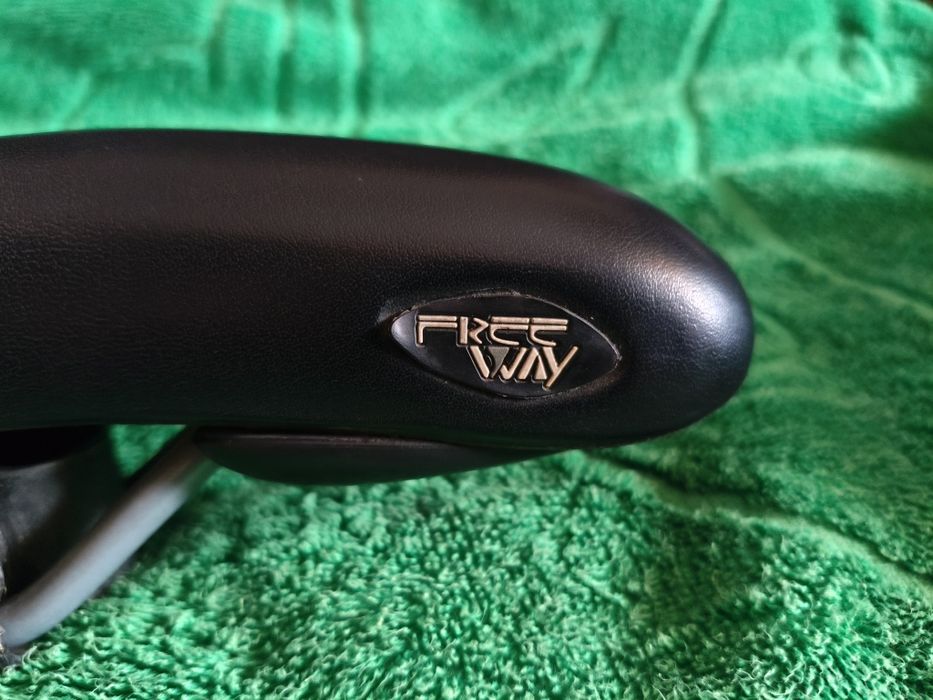 !!Поехало на просмотр по Олх доставке!!  сидуха седло итальянское вело