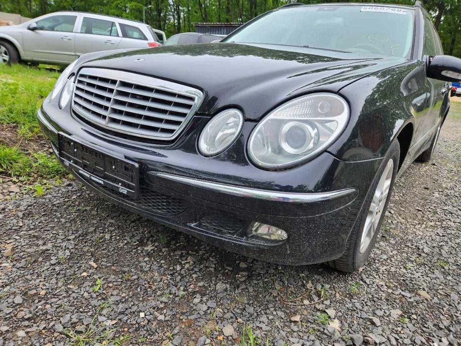 W211 Mercedes Kombi zamek z dociągiem 197 963 775