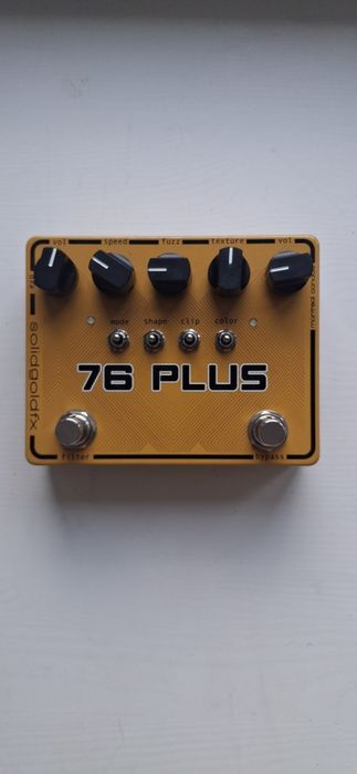 Solid Gold FX – 76 Plus – Octave Fuzz z modulacją.