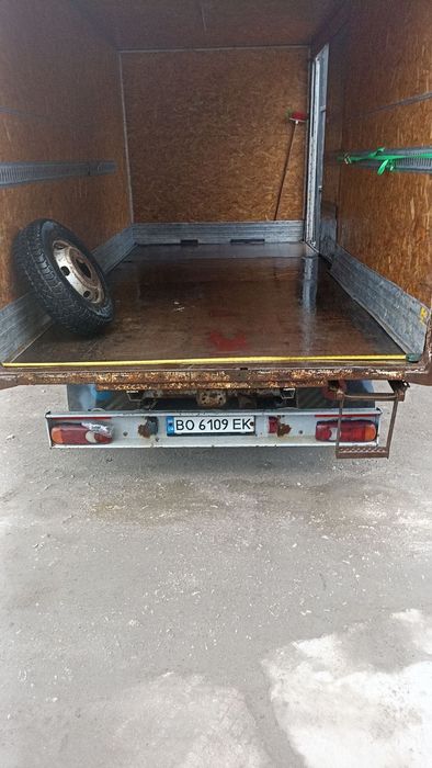 Автомобіль Рено маскот