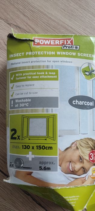 Moskitiera na okno czarna
