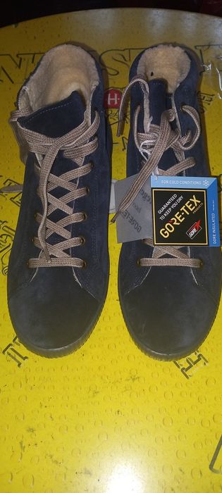 Buty za kostkę ocieplane wełną.