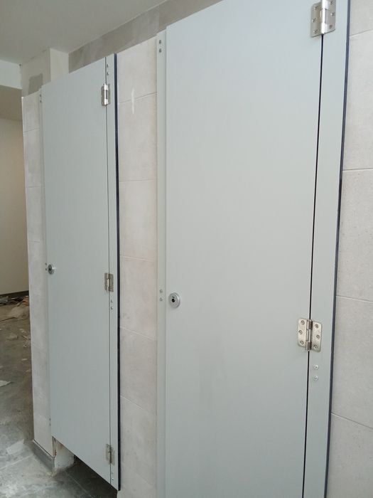 Cabines fenólicas e Mobiliário fenólico