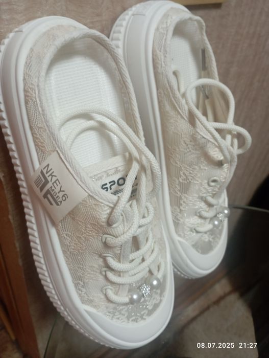 Кеды женские летние, открытые, с кружевом