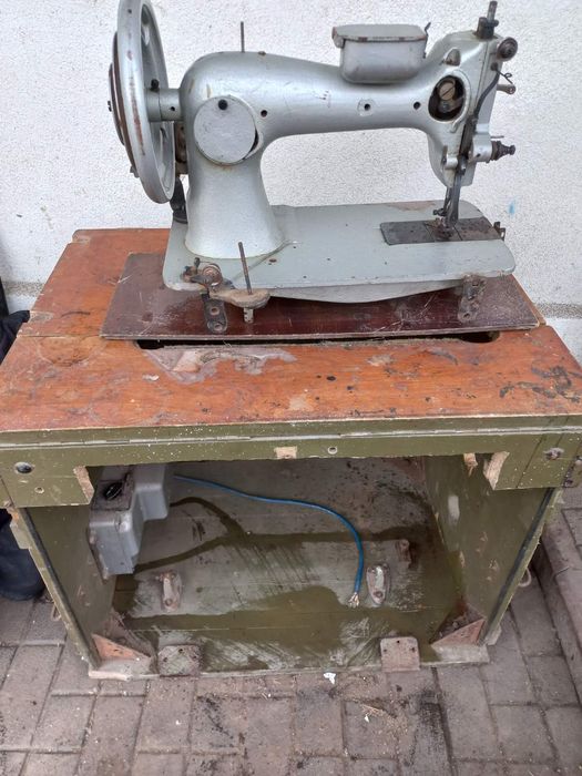 Швейна машина промислова