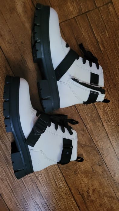 Piekne buty UGG r.41 27cm traperki