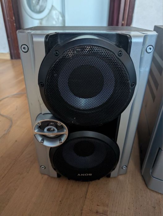 Музикальний центр Sony MHC-RG222.