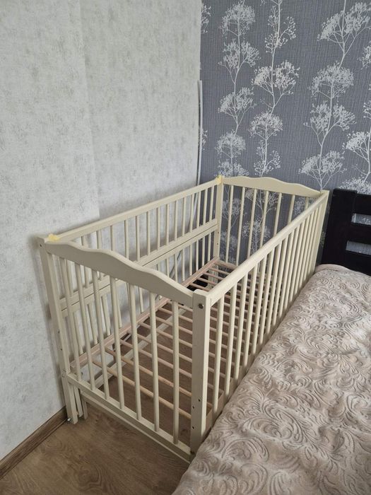 Ліжечко дитяче з матрацом