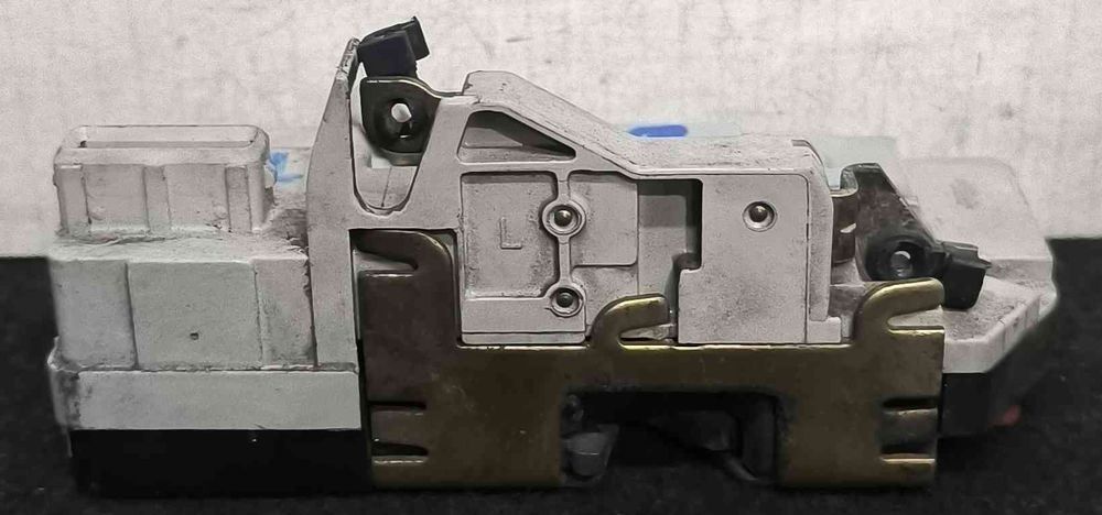 Fechadura / Fecho Porta Trás Esquerdo PEUGEOT 206 Hatchback (2A/C) ano 2002