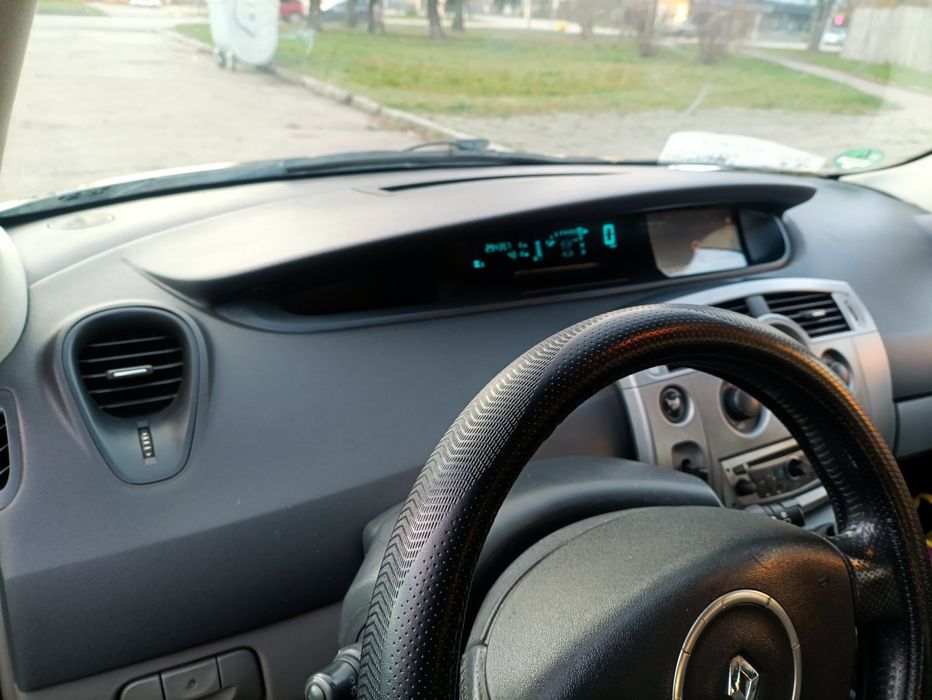 Рено сценік 2  1.9 дизель  Автомат