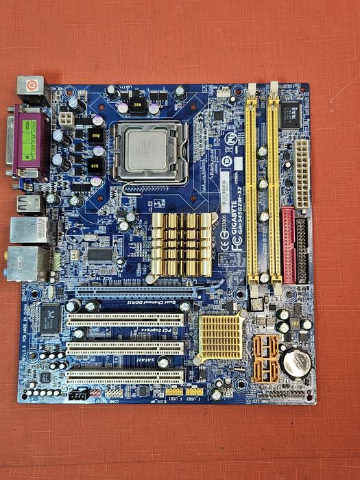 płyta główna Gigabyte GA-945GCMX-S2, Intel Pentium Dual-Core E2220