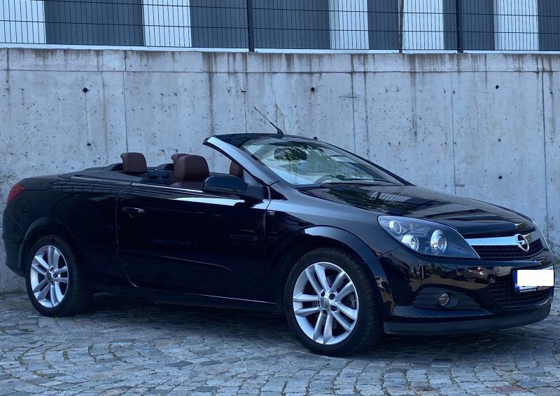 Opel Astra Opel Astra TwinTop 2.0 Turbo Cosmo • 200 KM • 105 000 km • Szwajcaria