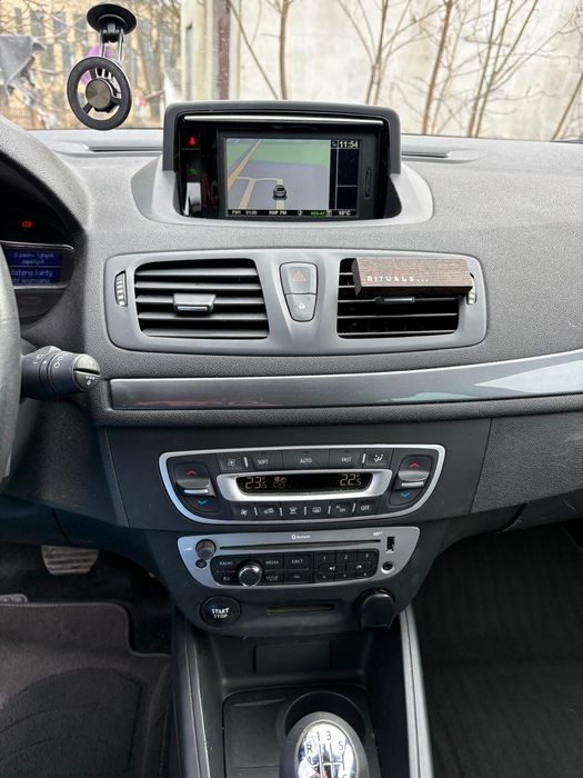 Renault Megane 2015 rok benzyna turbo wersja Limited zadbany