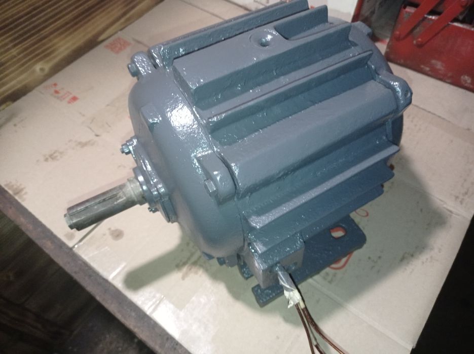 Електродвигун 2.2квт і тп.