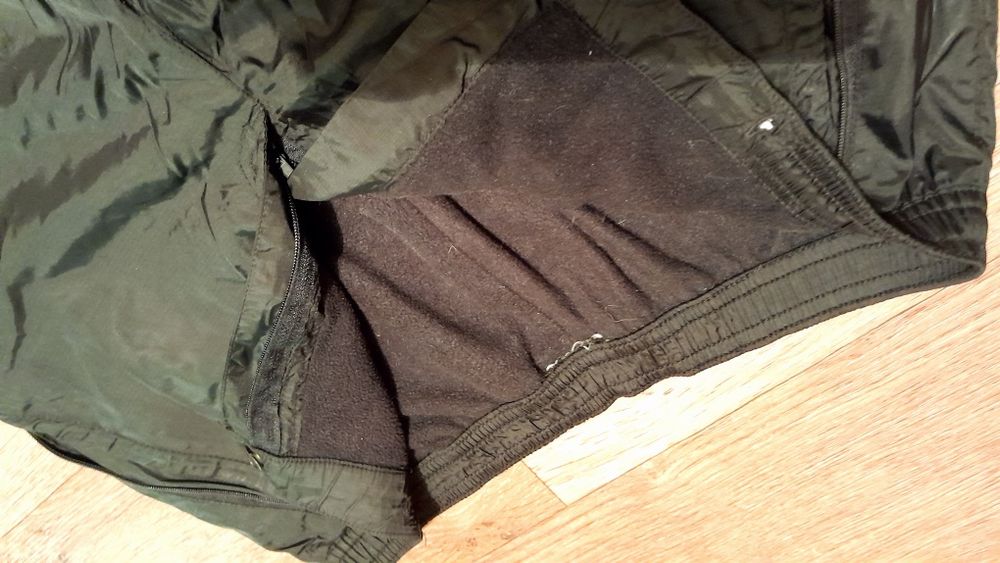 Штаны утеплён.на мальчика 42 размер