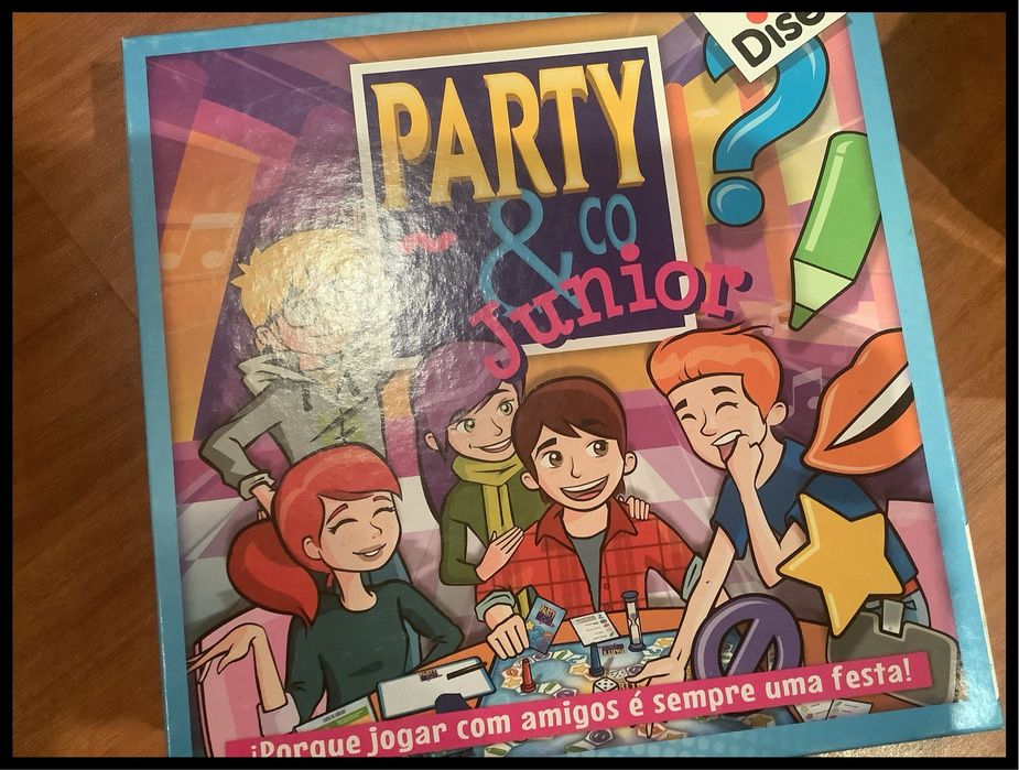 3 Jogos de tabuleiro ‘Disney e Junior Party’ e ‘Vitória Naval’