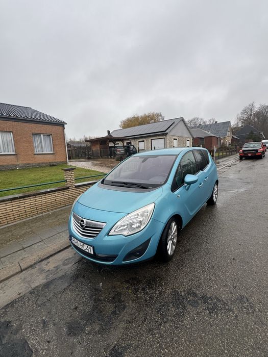 Opel Meriva 1.4T wymieniony rozrząd Mega kolor