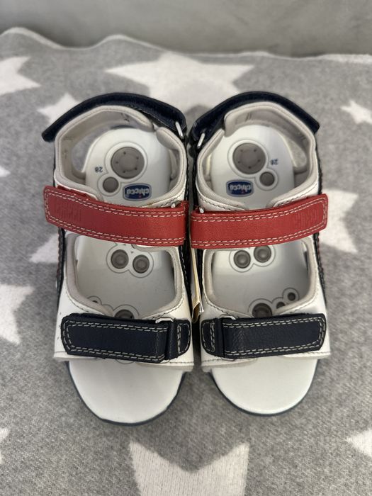 Дитячі нові шкіряні босоніжки Chicco 28 розмір