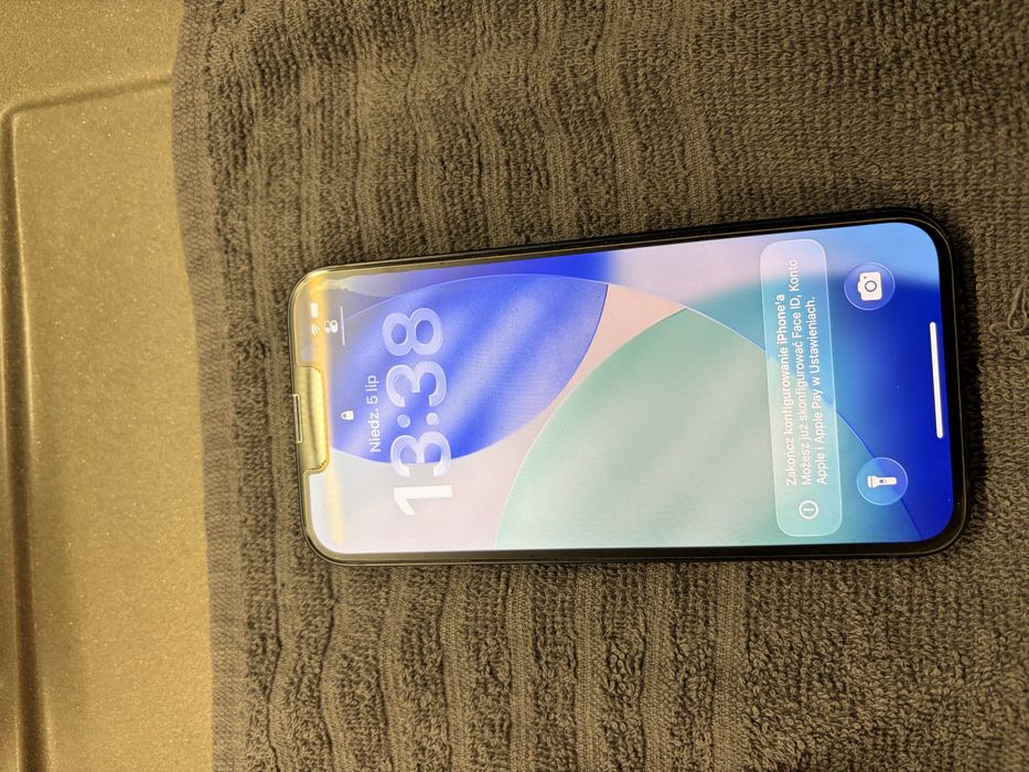 iPhone 14 256 GB – Czarny | Stan bardzo dobry | Szkło matujące + 2 etui