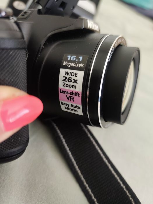 Máquina Fotográfica Nikon Coolpix L330 16.1MP Zoom 26x + Carregador AA