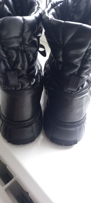 Продам женские сапоги