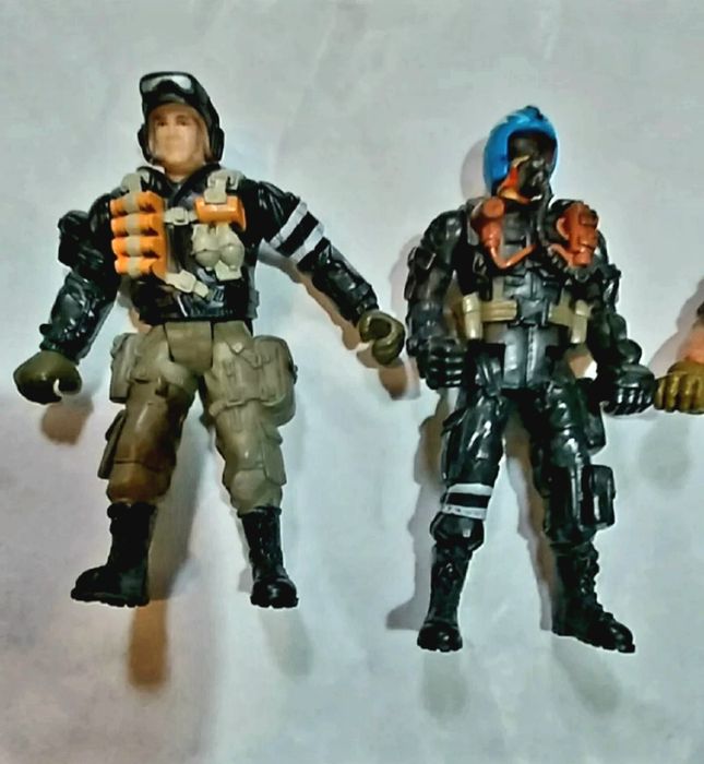 3 bonecos de ação Chap Mei