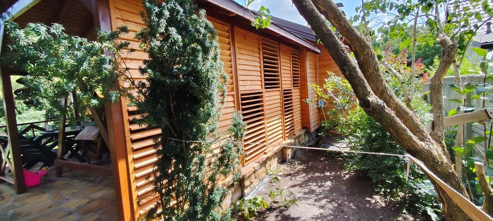 Żaluzje tarasowe, - shuttersy do pergol, altan, tarasów, balkonów.