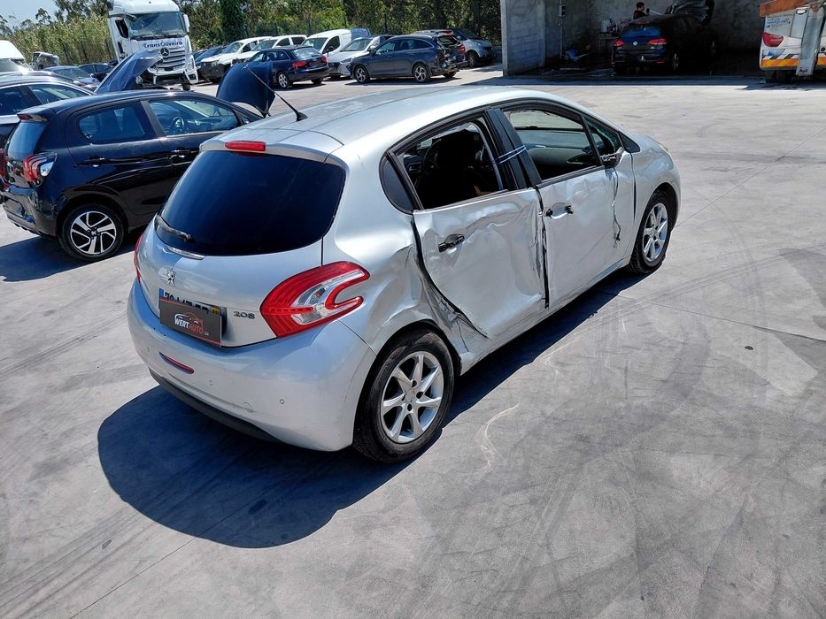 Peugeot 208 1.4Hdi, 2012 Nacional
