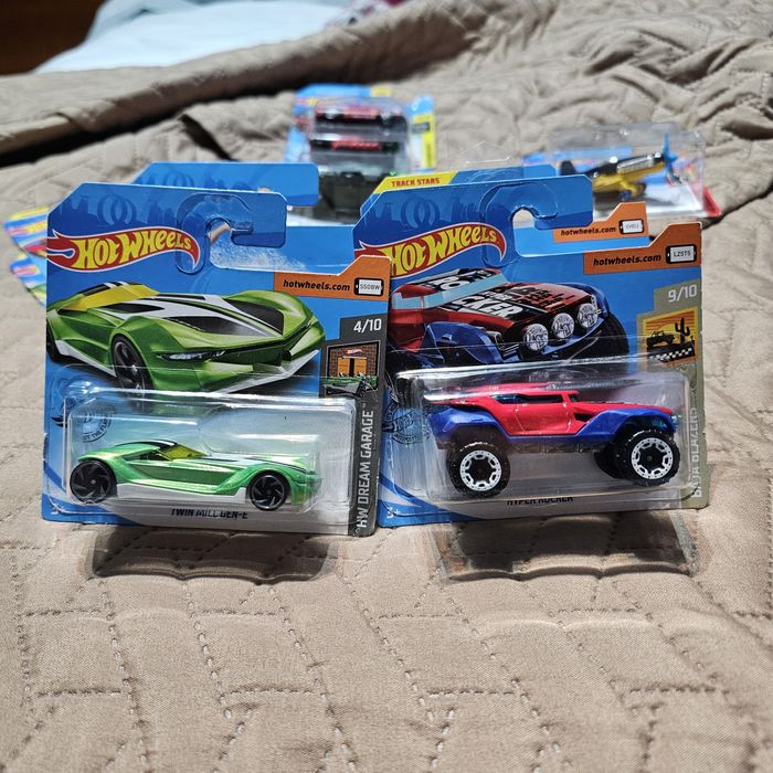 Miniaturas HotWheels Twin Mill, Tanknator, Foward Force, Surf's Up,