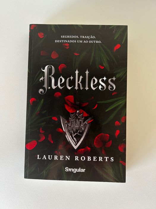Livros - Coleção Powerless, Lauren Roberts