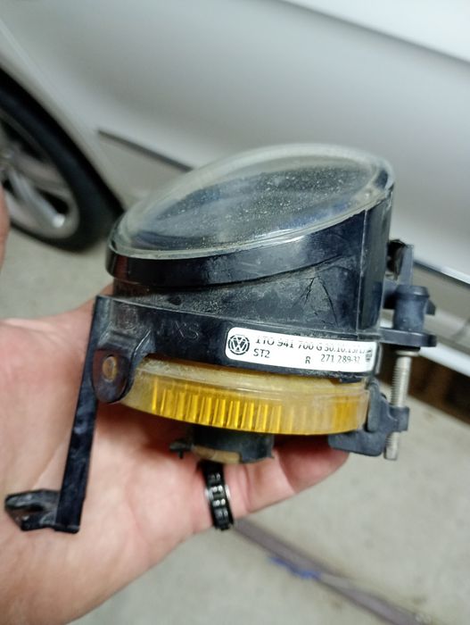 Решітка противотуманки права vw passat cc r- line