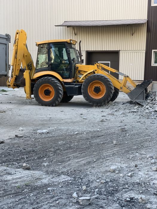Послуги Екскаватора JCB