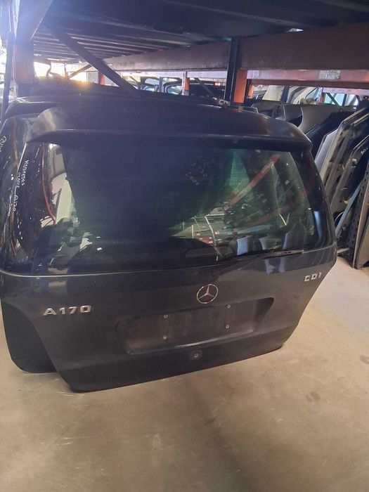 tampa da mala Mercedes classe A