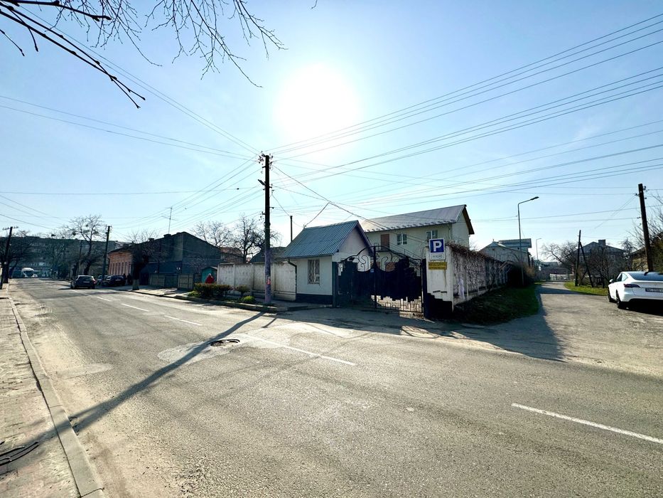 Продається  Автомийка та автостоянка в м.Стрий по вул.О.Степанівни
