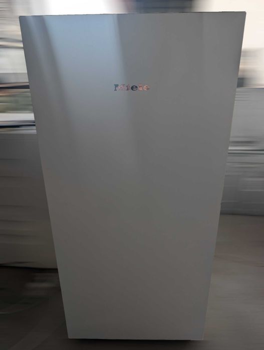 Sprzedam zamrażarkę Miele FN 4312 E WS /NoFrost/– stan bardzo dobry