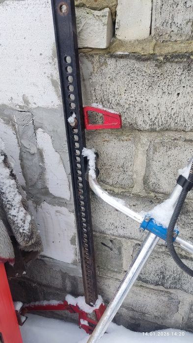 Продам рельсовий домкрат