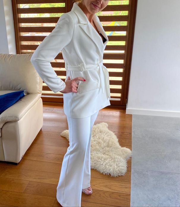 Garnitur damski biały