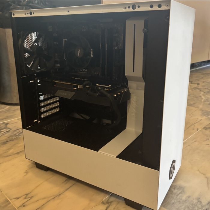 PC GAMING - ryzen 9 3900x + RTX 2070super + 16GB RAM