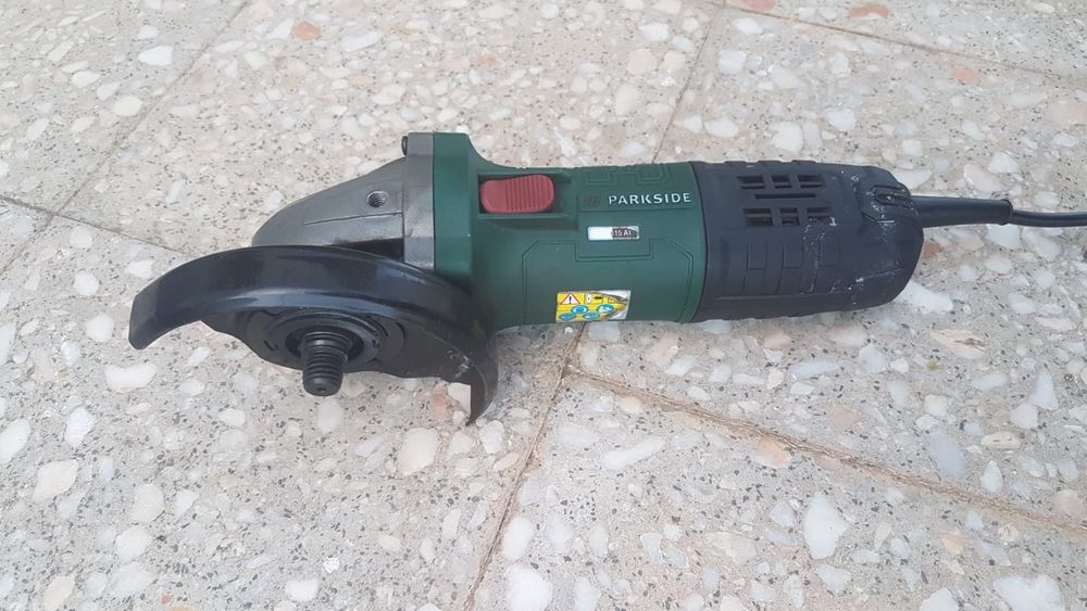 Rebarbadora Parkside para peças